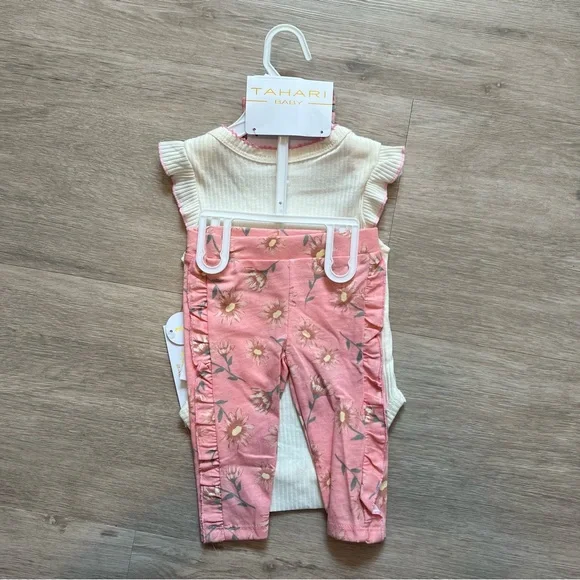 NWT Cream and Pink Onesie Set - Picture 4 of 7